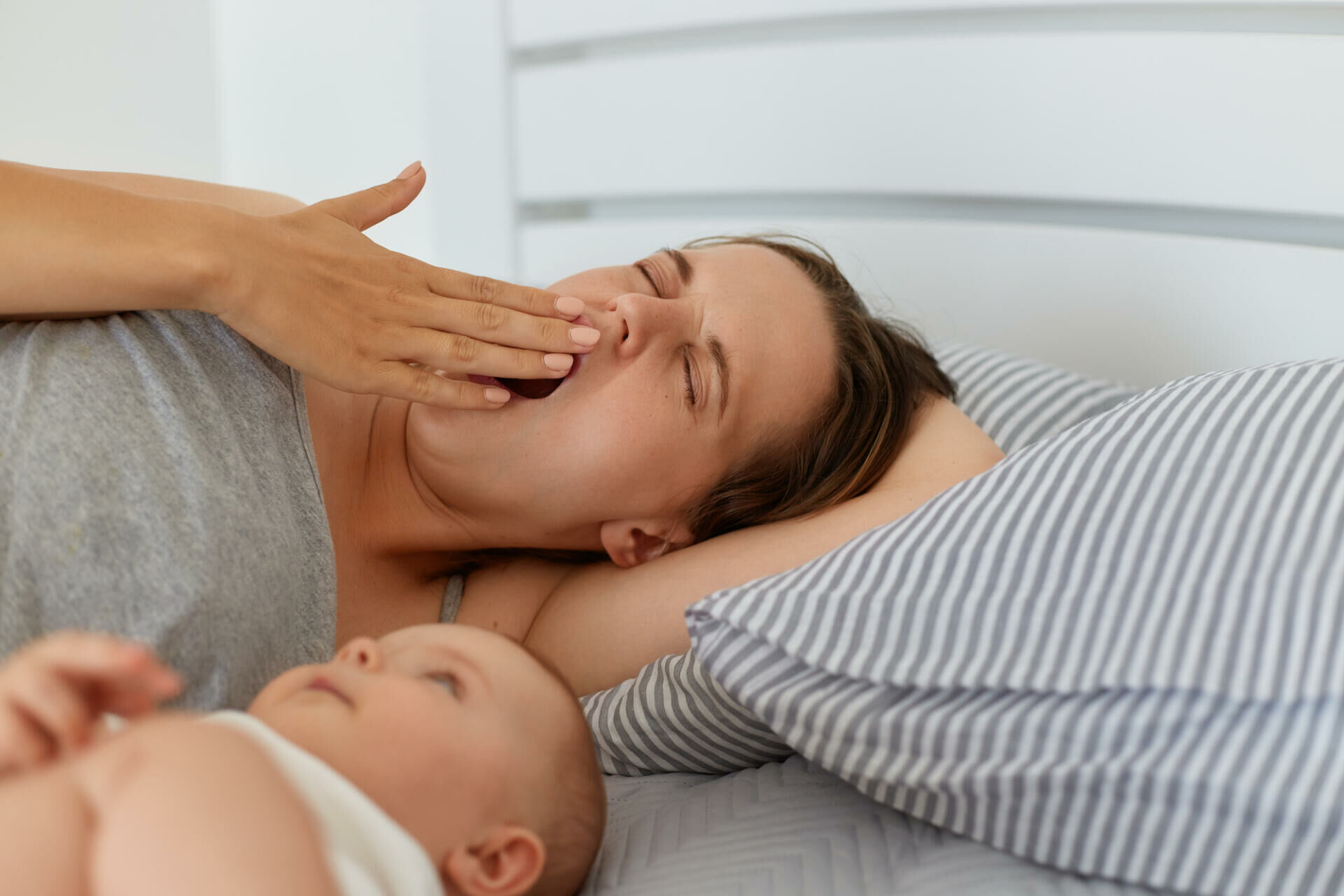 Warum Schlafmangel mit Baby emotional so belastend sein kann