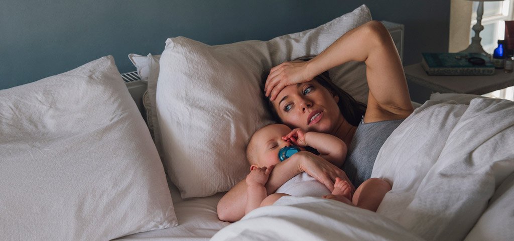 Warum viele Frauen sich im Wochenbett alleine fühlen